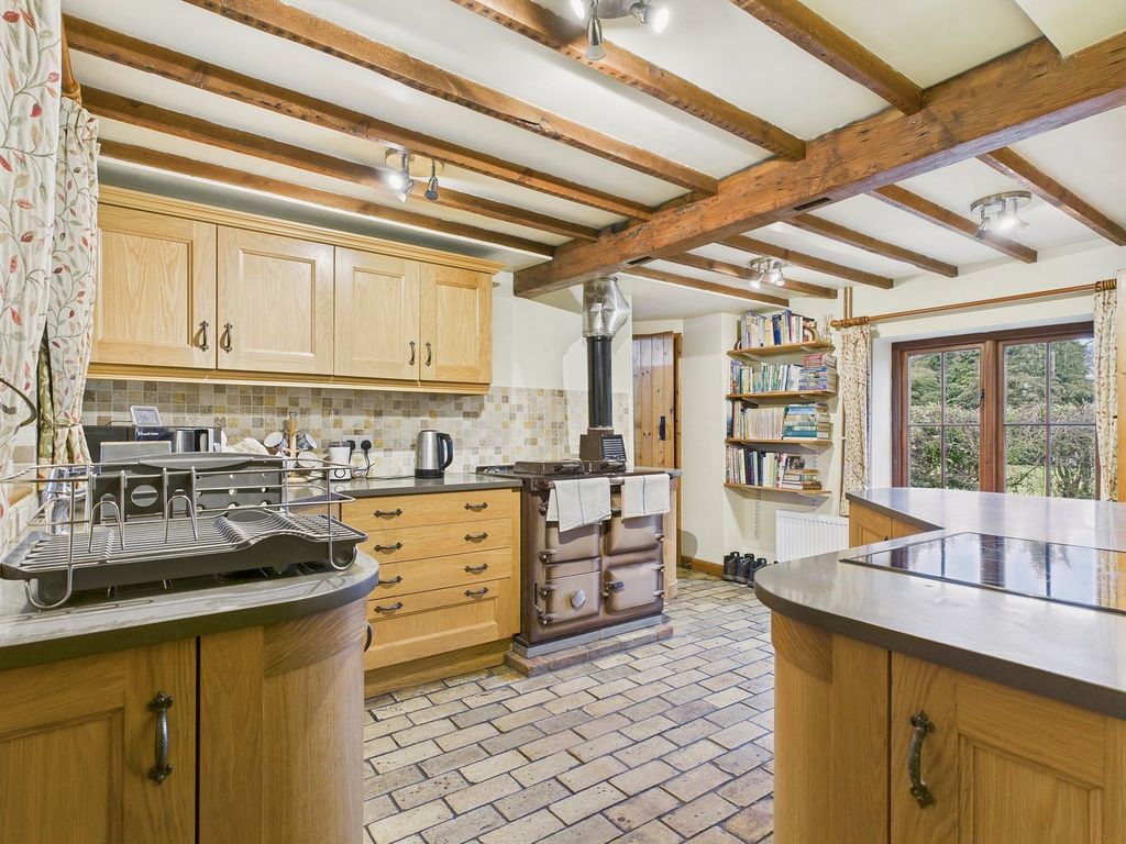 Property photo 2 of 30