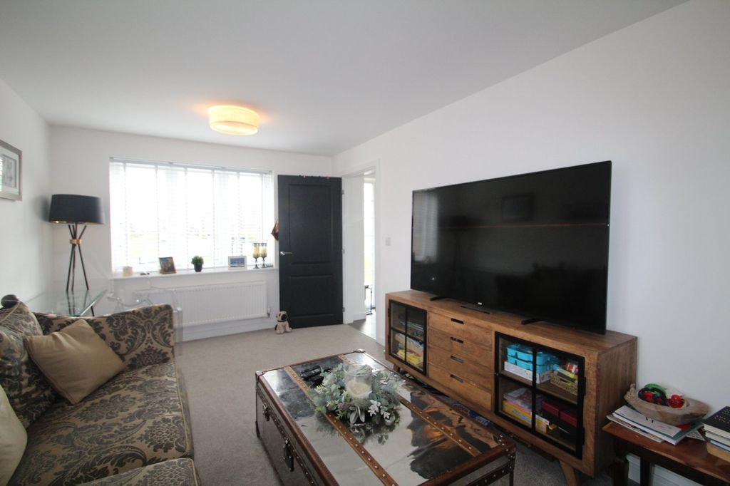 Property photo 3 of 9 Picture No. 04