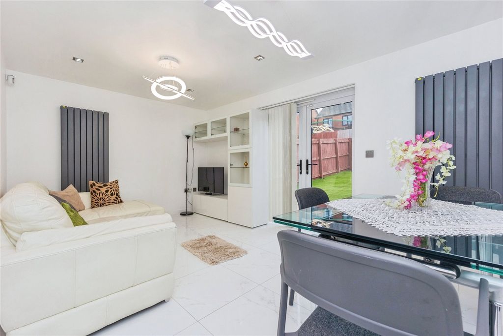 Property photo 3 of 16 Picture No. 09