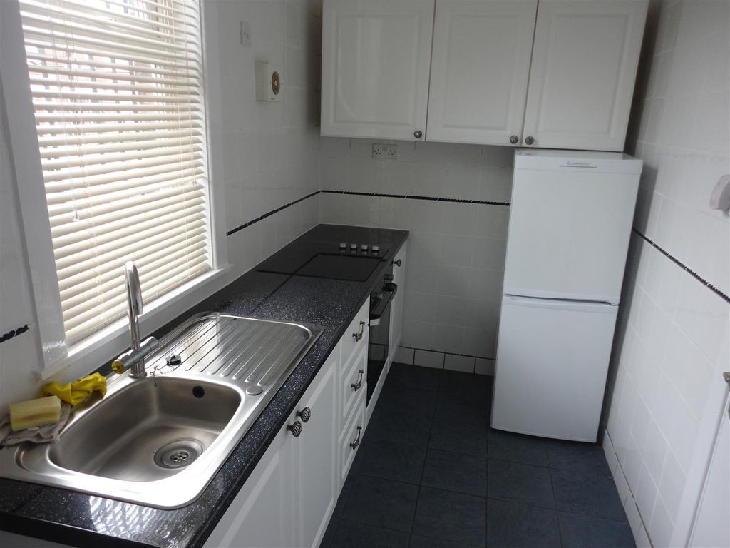 Property photo 2 of 9 258 Stockport Road 03.Jpg