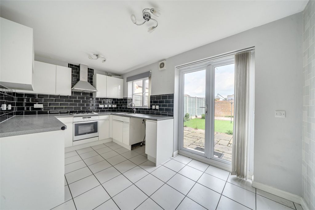 Property photo 2 of 16 Picture No. 02
