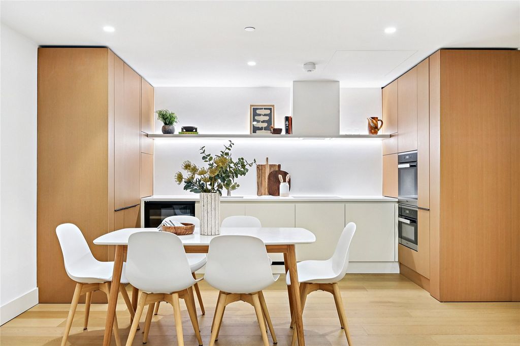 Property photo 1 of 19 Dining Area