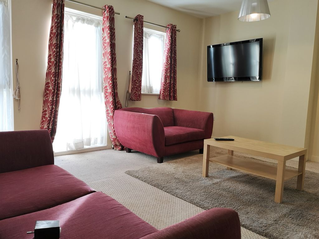 Property photo 2 of 11