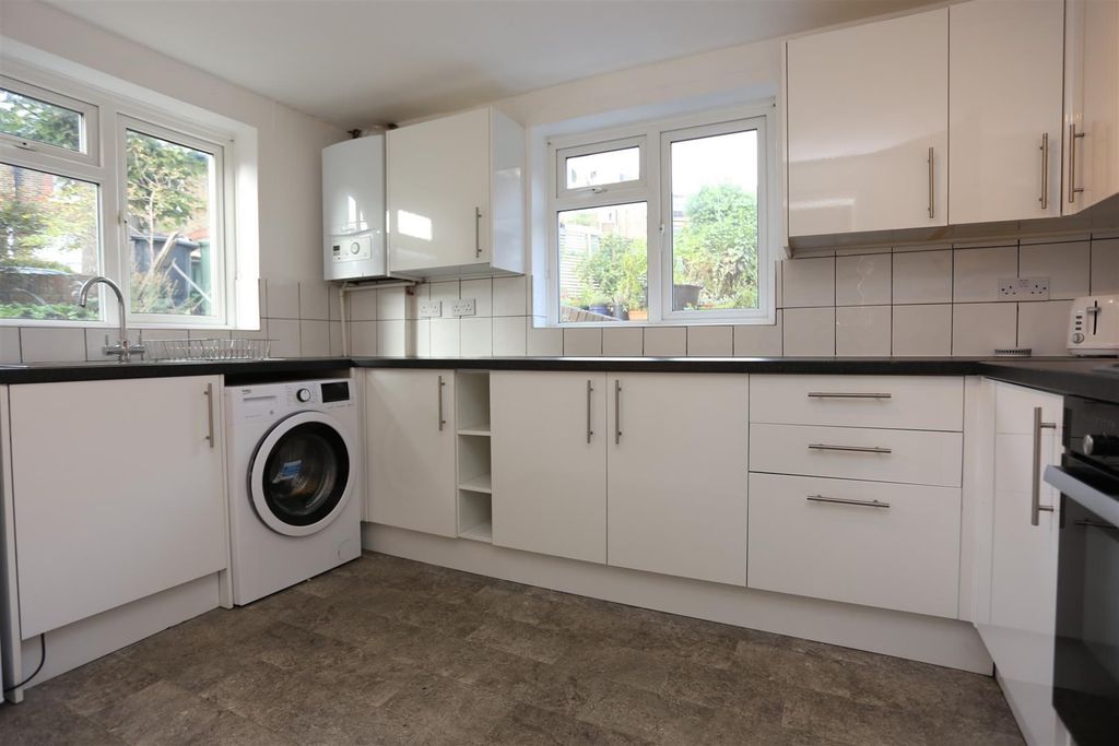 Property photo 3 of 12 ml0Wgyzd8K-O8Hjmuipz1W.Jpg