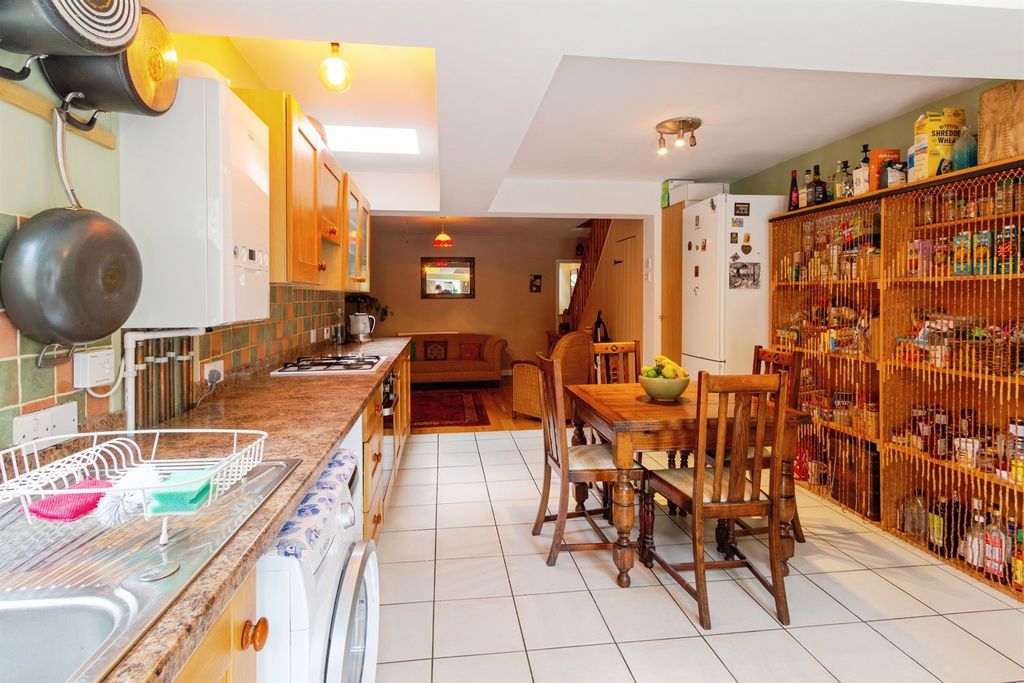 Property photo 3 of 17