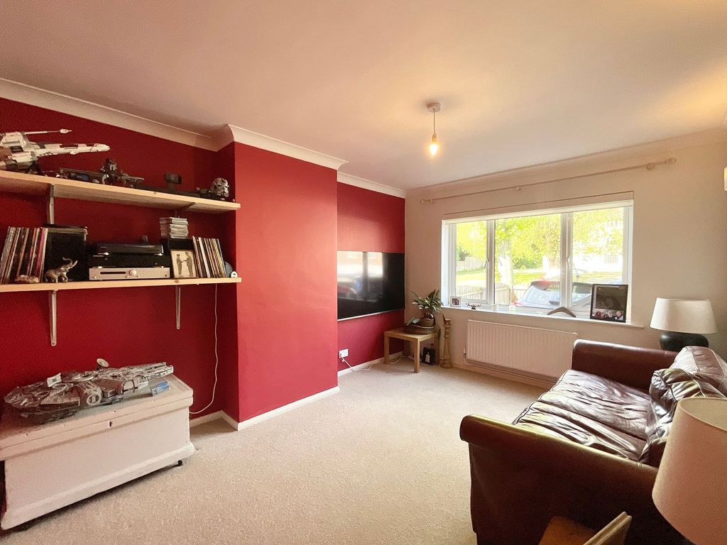 Property photo 3 of 21