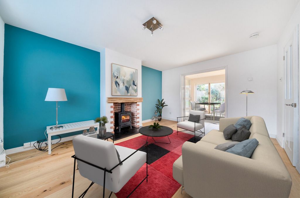 Property photo 2 of 17