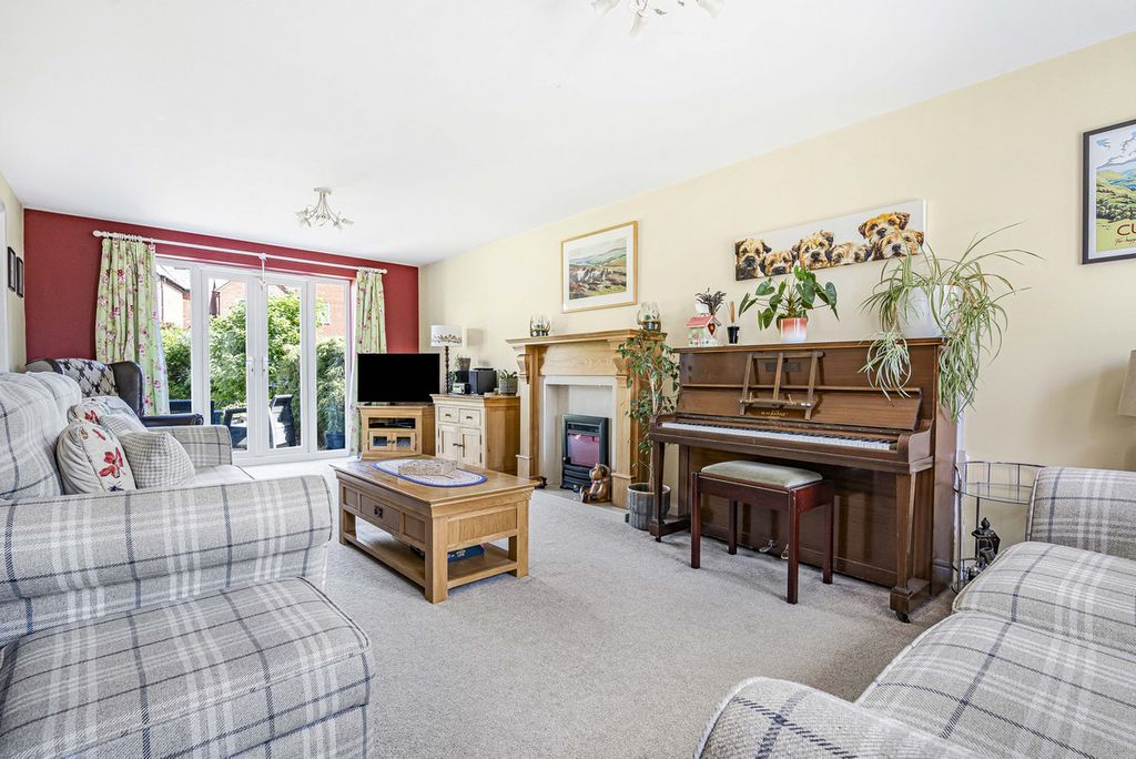 Property photo 2 of 45