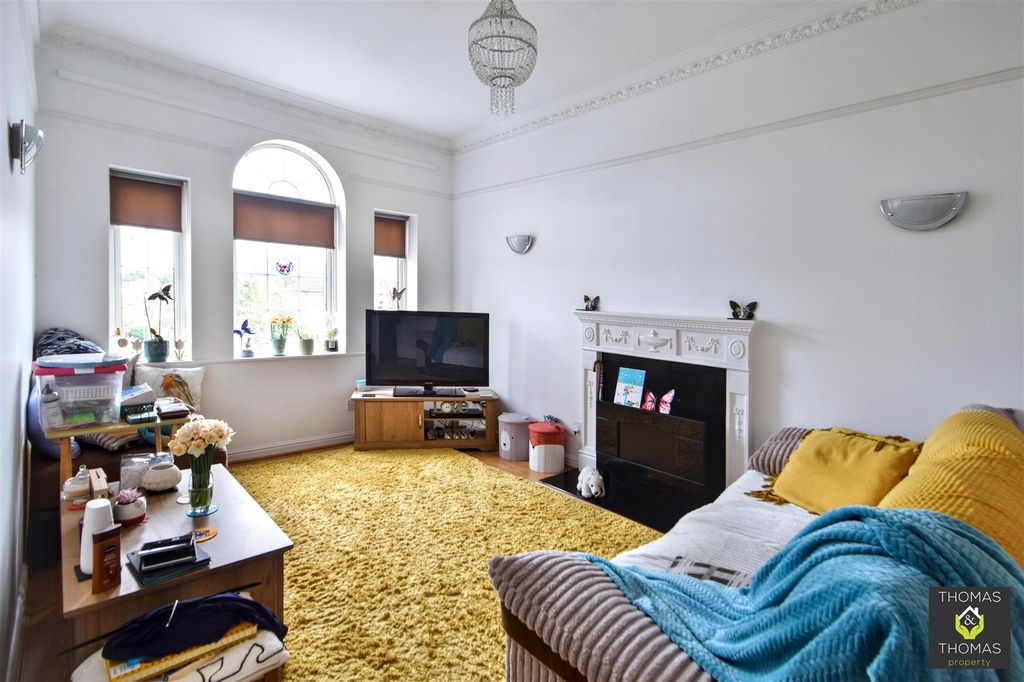 Property photo 3 of 7