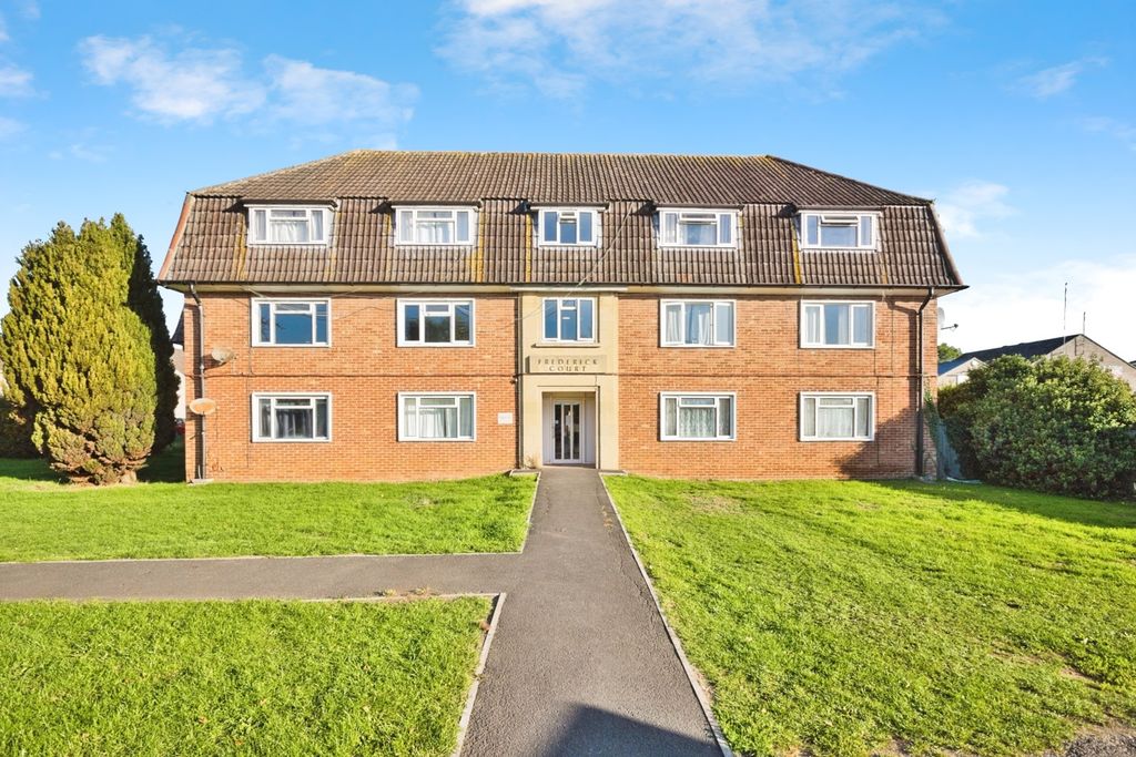 Property photo 2 of 16 Photo