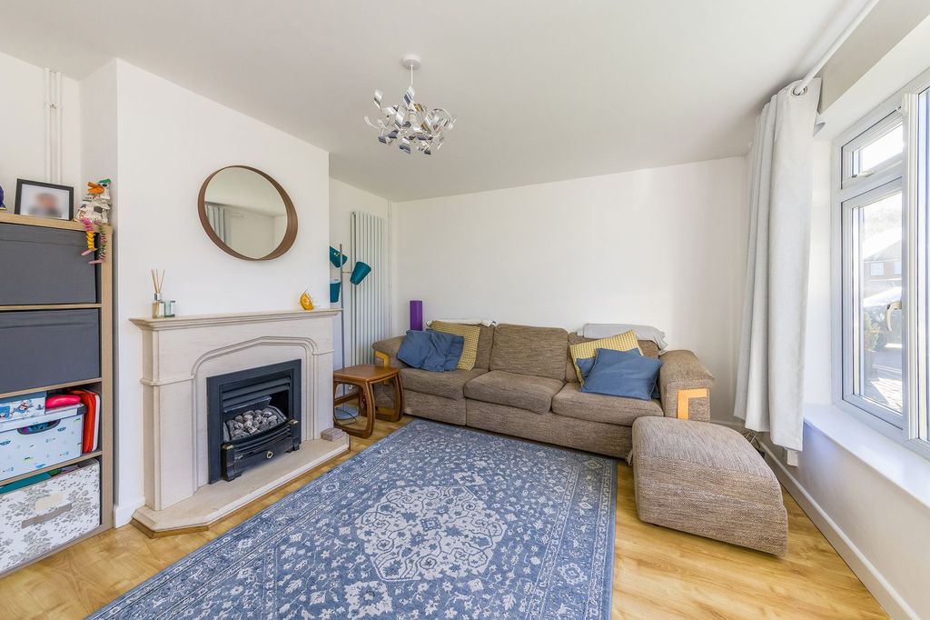 Property photo 3 of 17