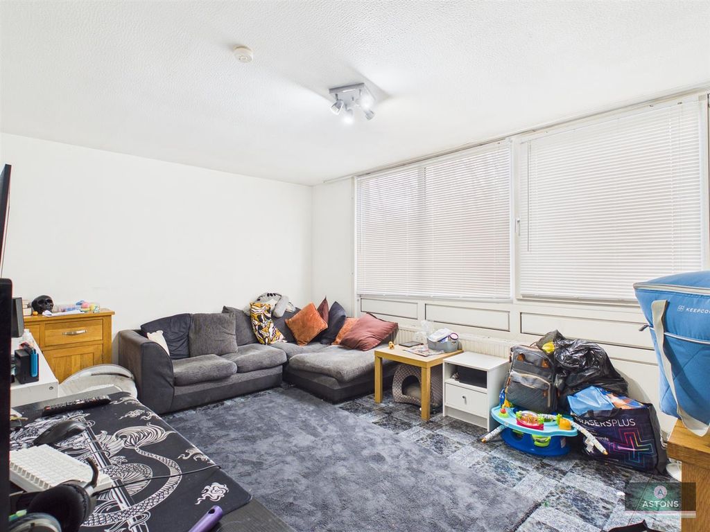 Property photo 2 of 9 Cam02067G0-Pr0172-Still006.Jpg