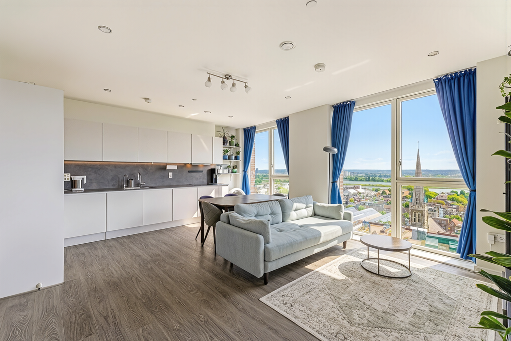 Property photo 1 of 18 F I N A | H O M E S