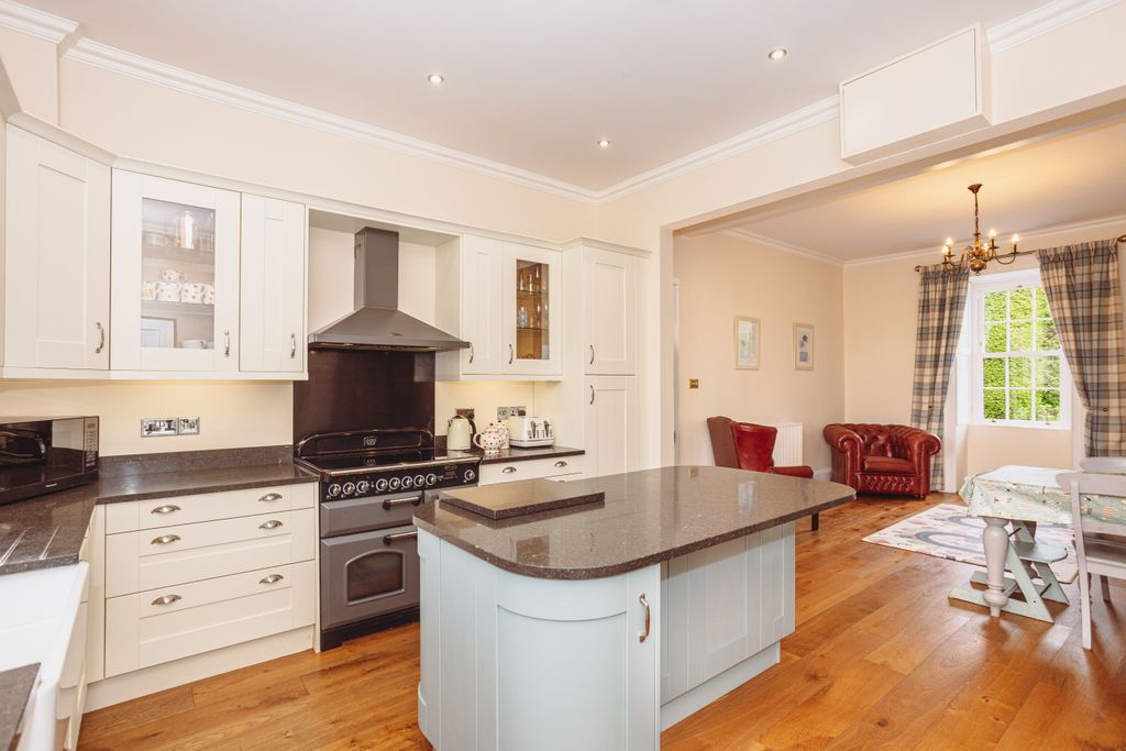 Property photo 3 of 51 Kitchen/Breakfast/Dining Room