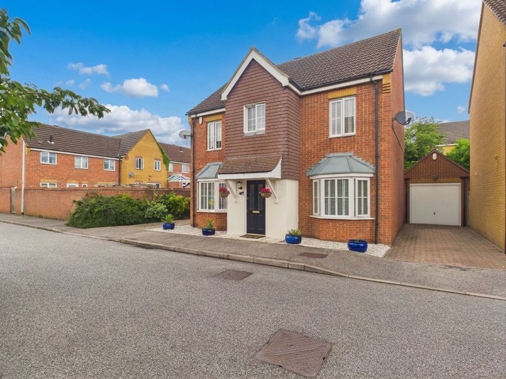 Property photo 1 of 32