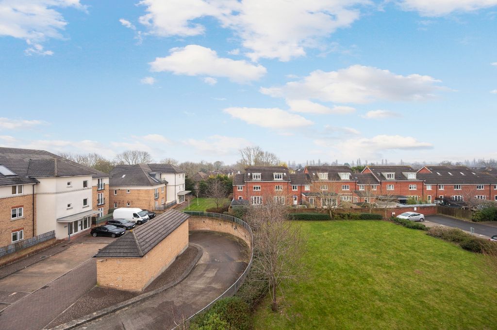 Property photo 2 of 14 4006052