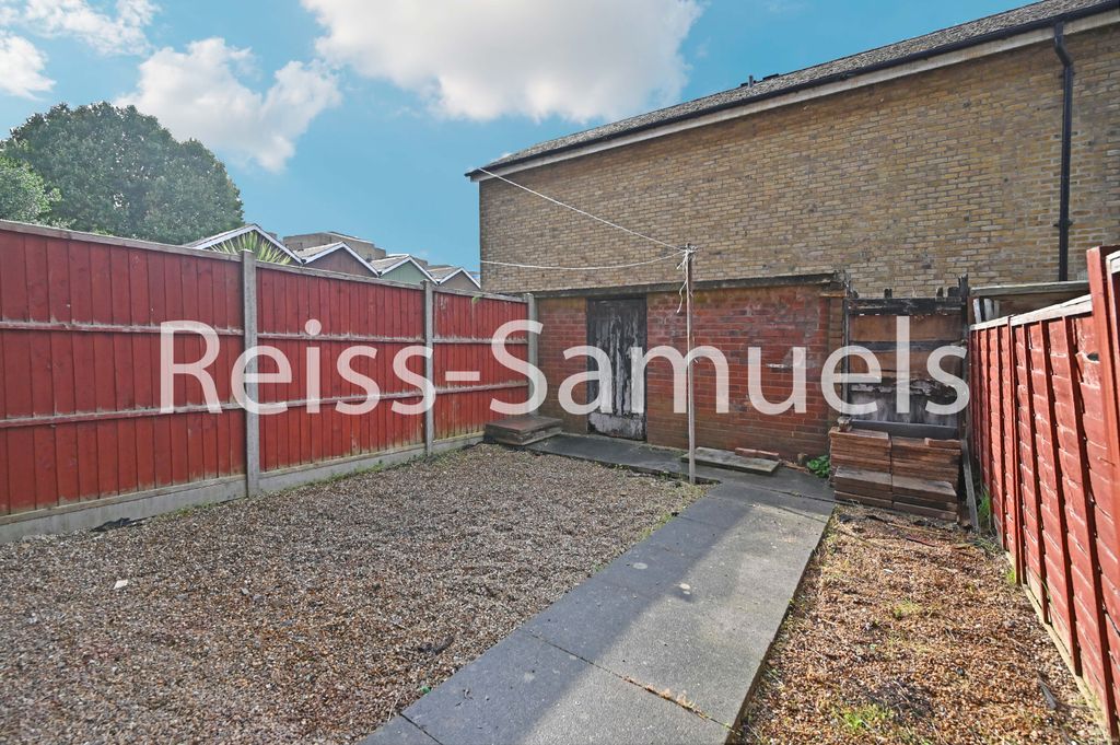 Property photo 2 of 37