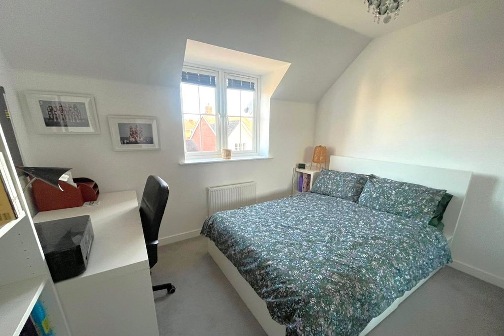 Property photo 3 of 8 Picture No. 02