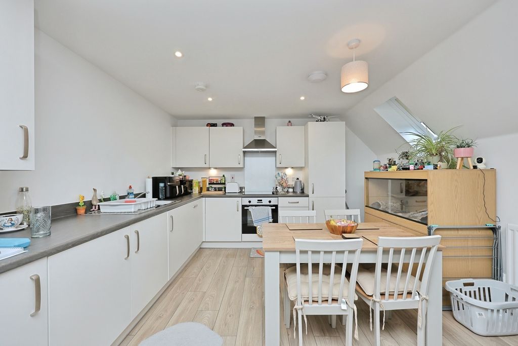 Property photo 2 of 15 Pbox-Img.Jpg
