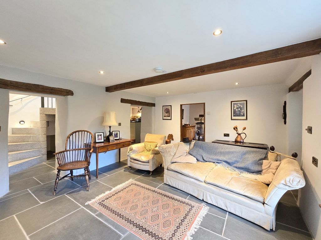Property photo 3 of 26 5105875