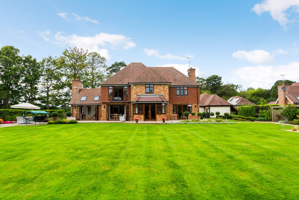 Property photo 1 of 15