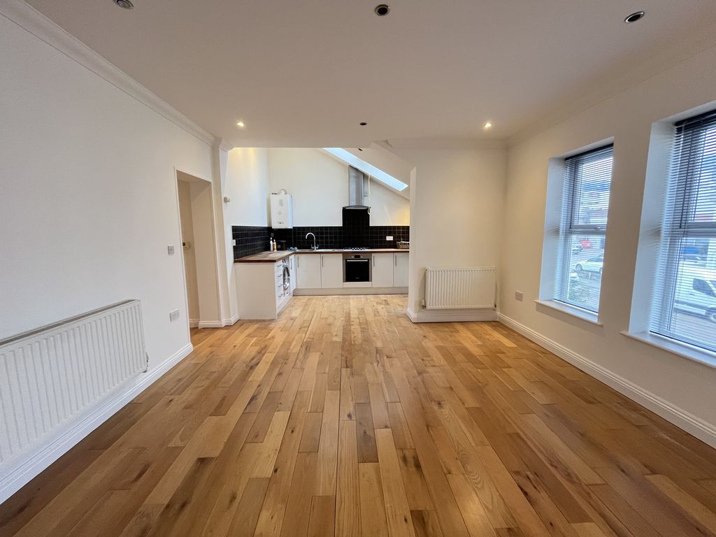 Property photo 3 of 6 Img_9085