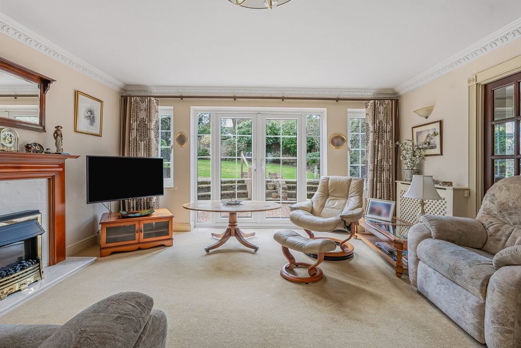 Property photo 2 of 42 Picture No. 70