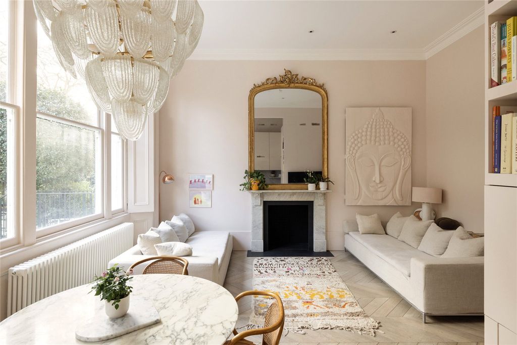 Property photo 2 of 16 Picture No. 14