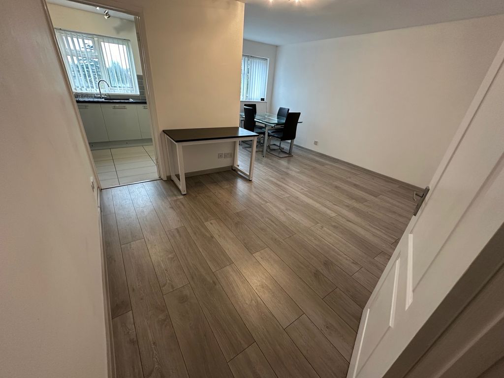 Property photo 1 of 16 Image