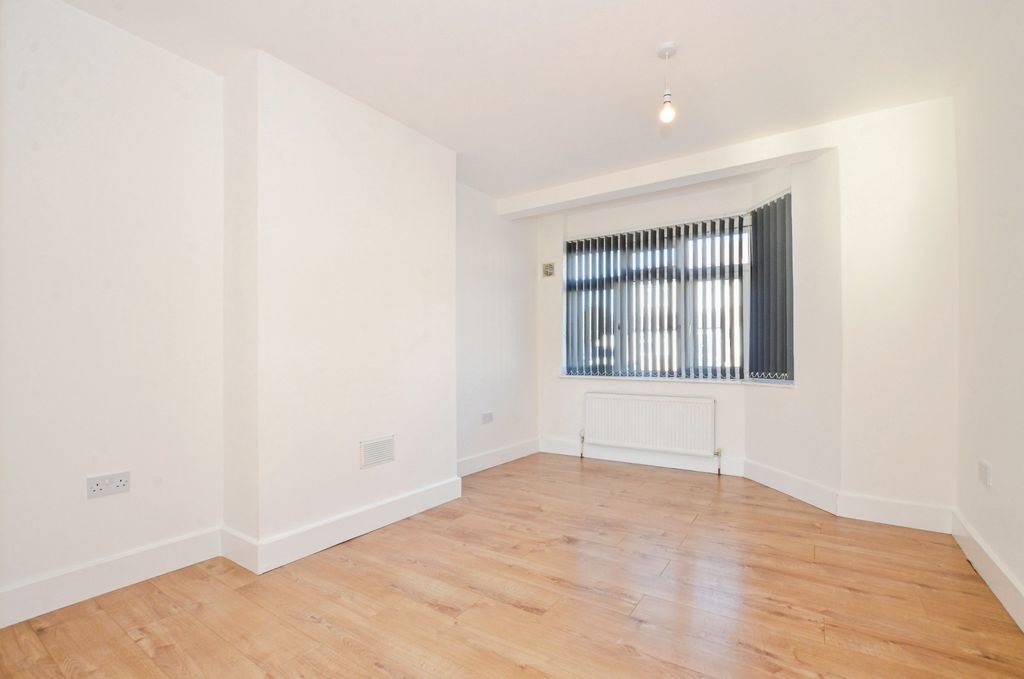 Property photo 2 of 14 Dsc_4920