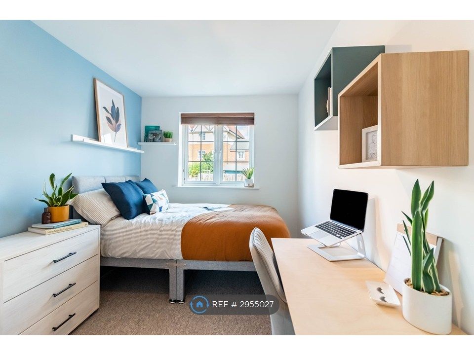 Property photo 2 of 15 Room 3