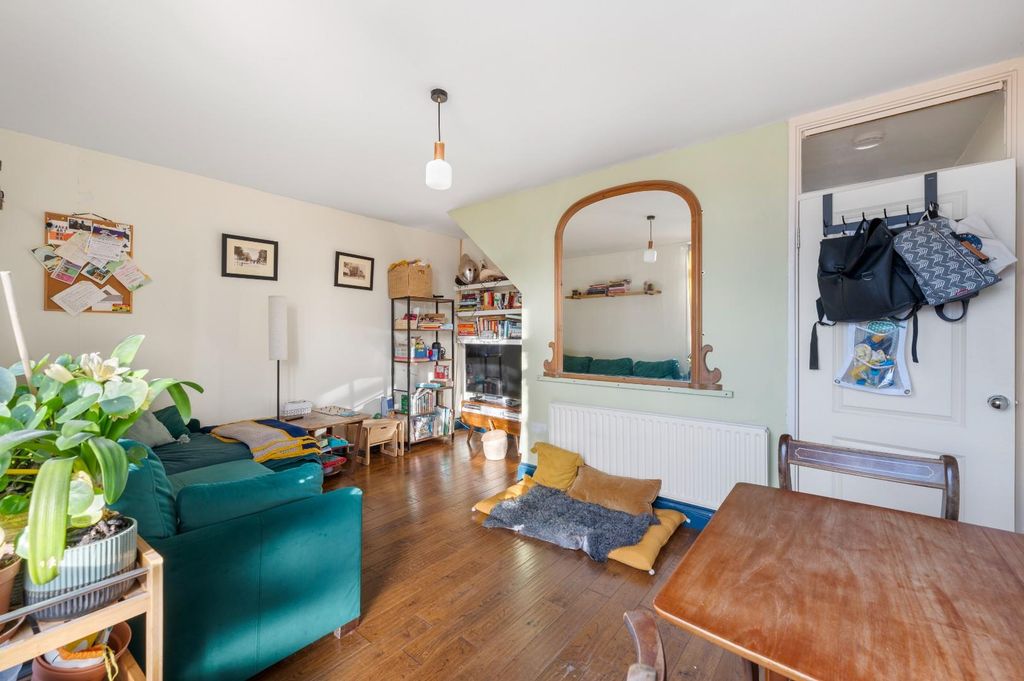 Property photo 1 of 13 Reception