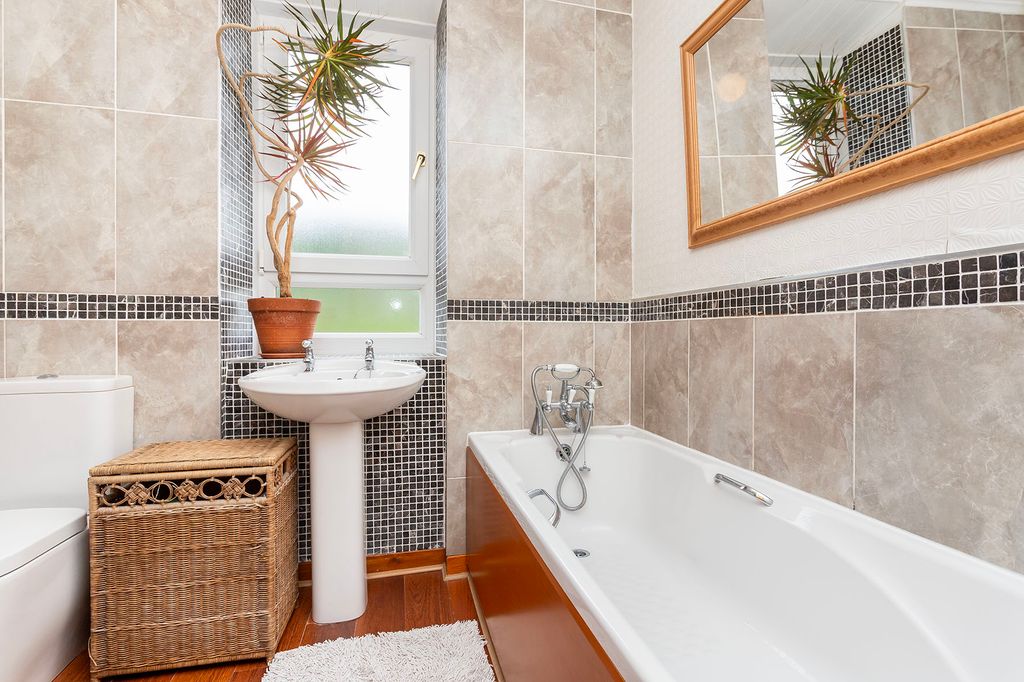 Additional image 11 of 2 bed flat for sale6 Peebles Road, Walkerburn EH43