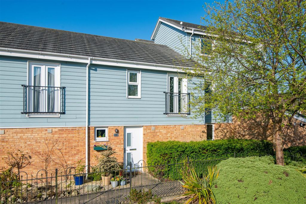 Property photo 1 of 16 Front External