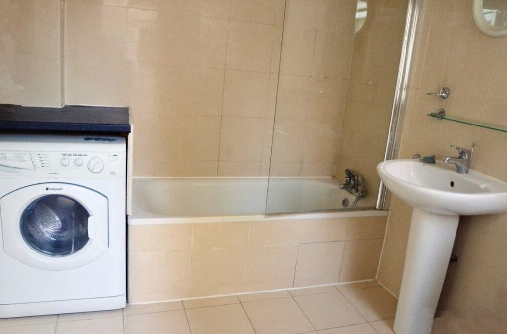 Property photo 3 of 5 Bathroom