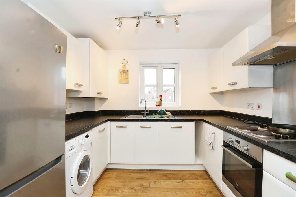 Property photo 2 of 14