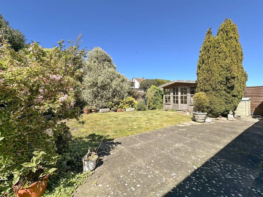 Property photo 2 of 22