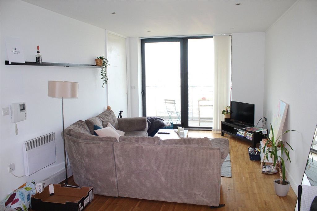 Property photo 2 of 7 Picture No. 23