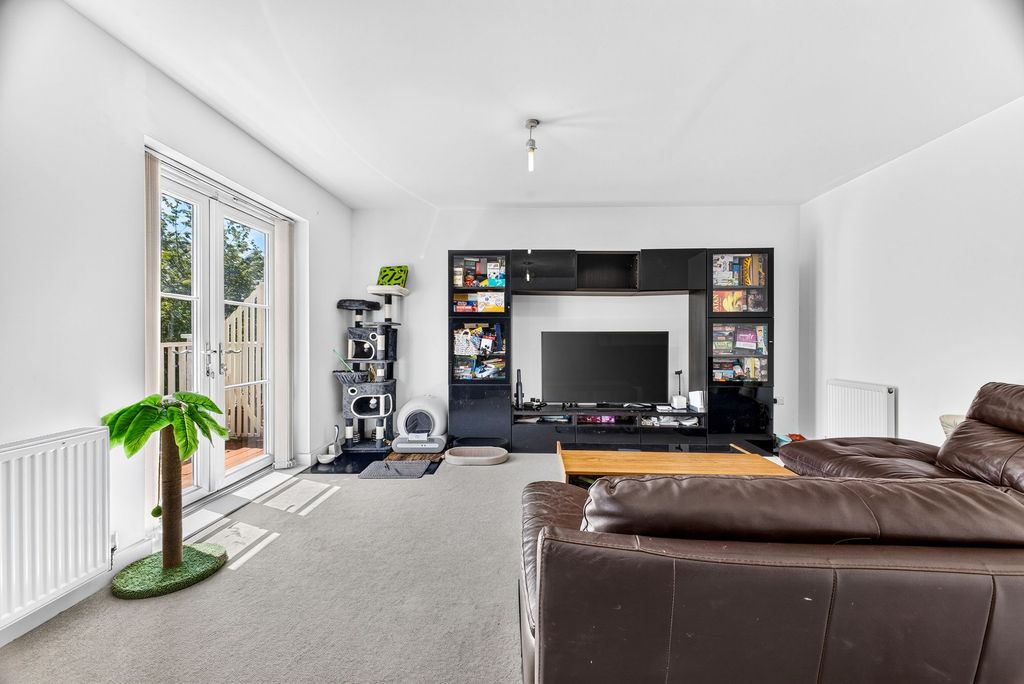 Property photo 2 of 44