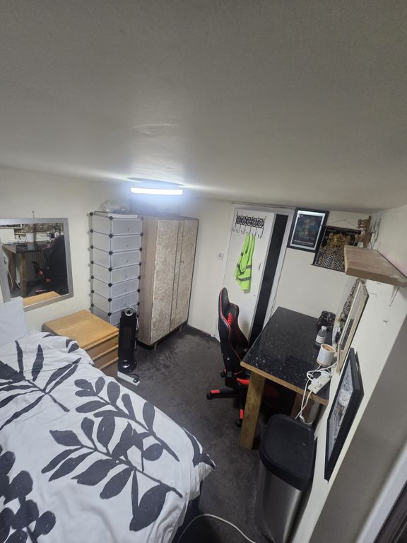 Property photo 1 of 5