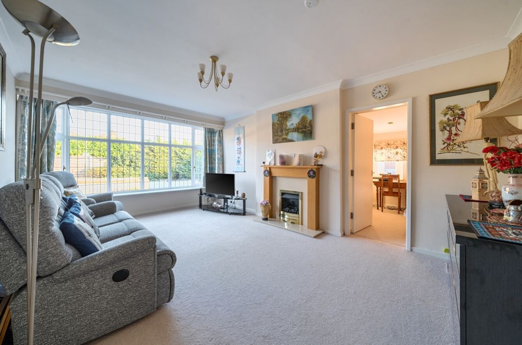 Property photo 3 of 23 1432599-6-69Baea78585c0
