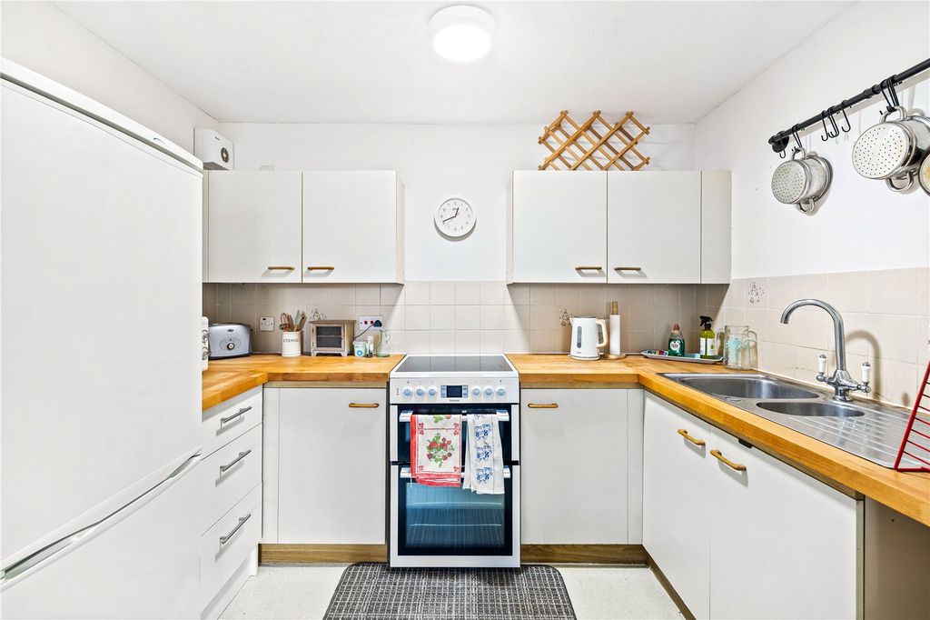 Property photo 2 of 11 Picture No. 08