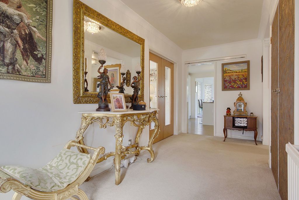 Property photo 2 of 58