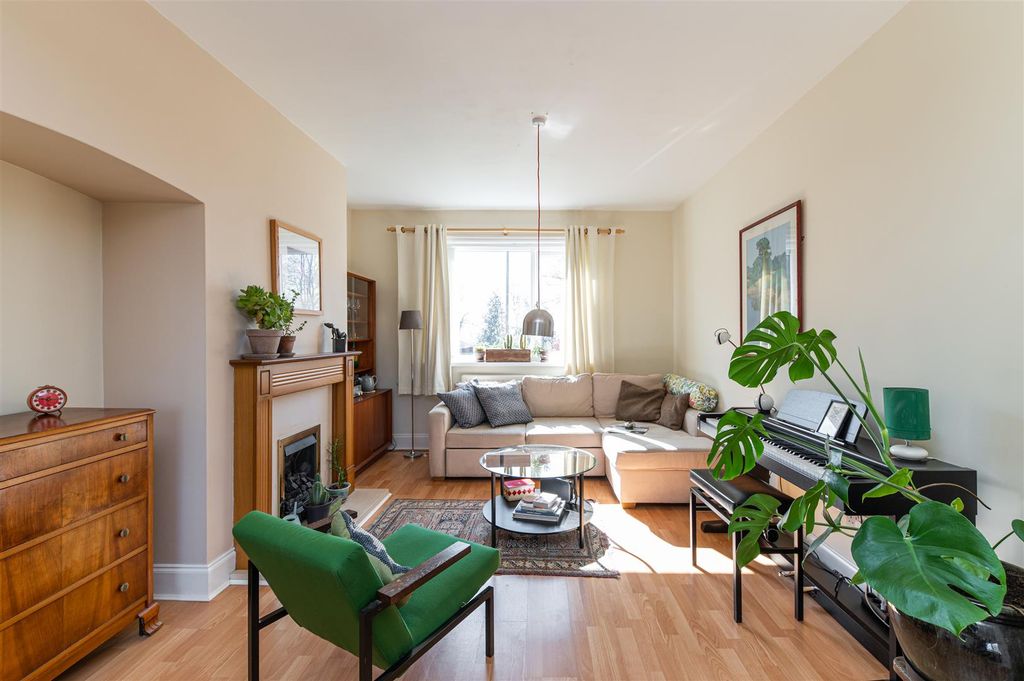 Property photo 3 of 27 Edit-6719.Jpg