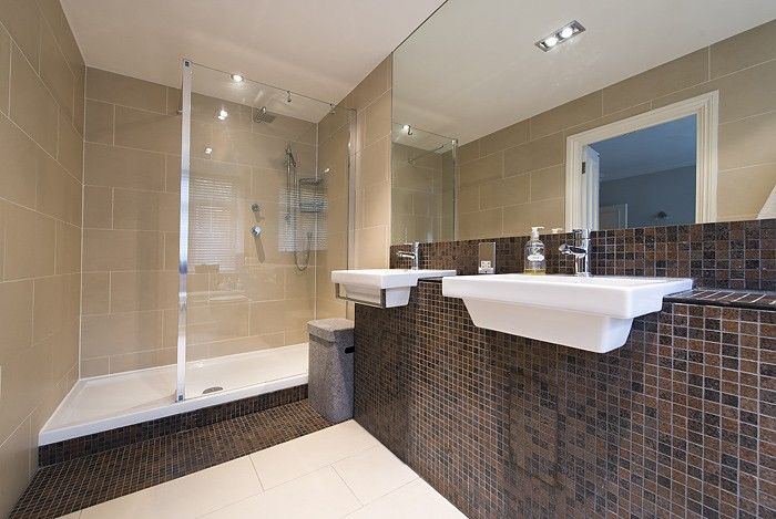 Property photo 3 of 6 Bathroom