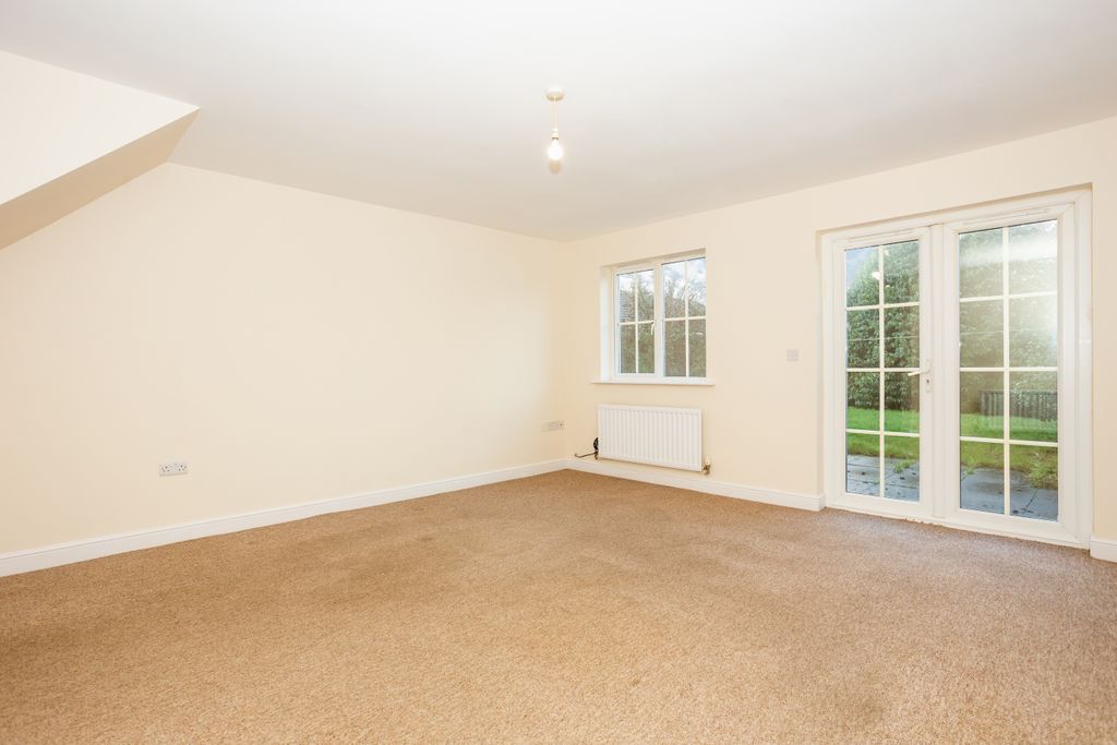 Property photo 2 of 27 Lounge/Diner