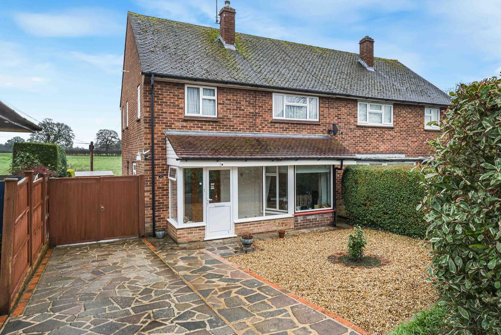 Property photo 1 of 19 Front (Exterior)