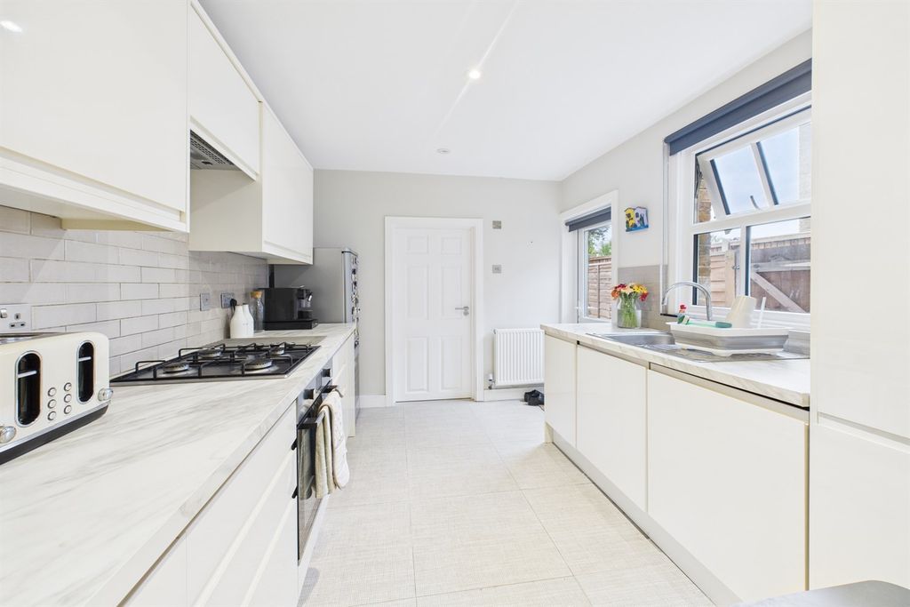 Property photo 2 of 13 Kitchen