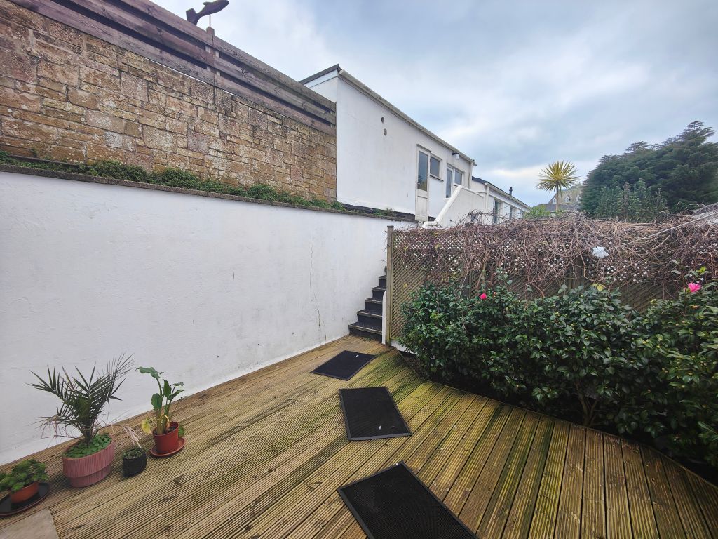 Property photo 2 of 8