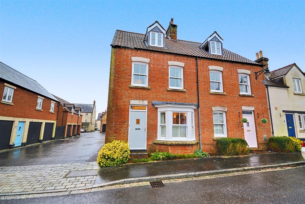 Property photo 1 of 14 Dr Phoo Ext (3).Png